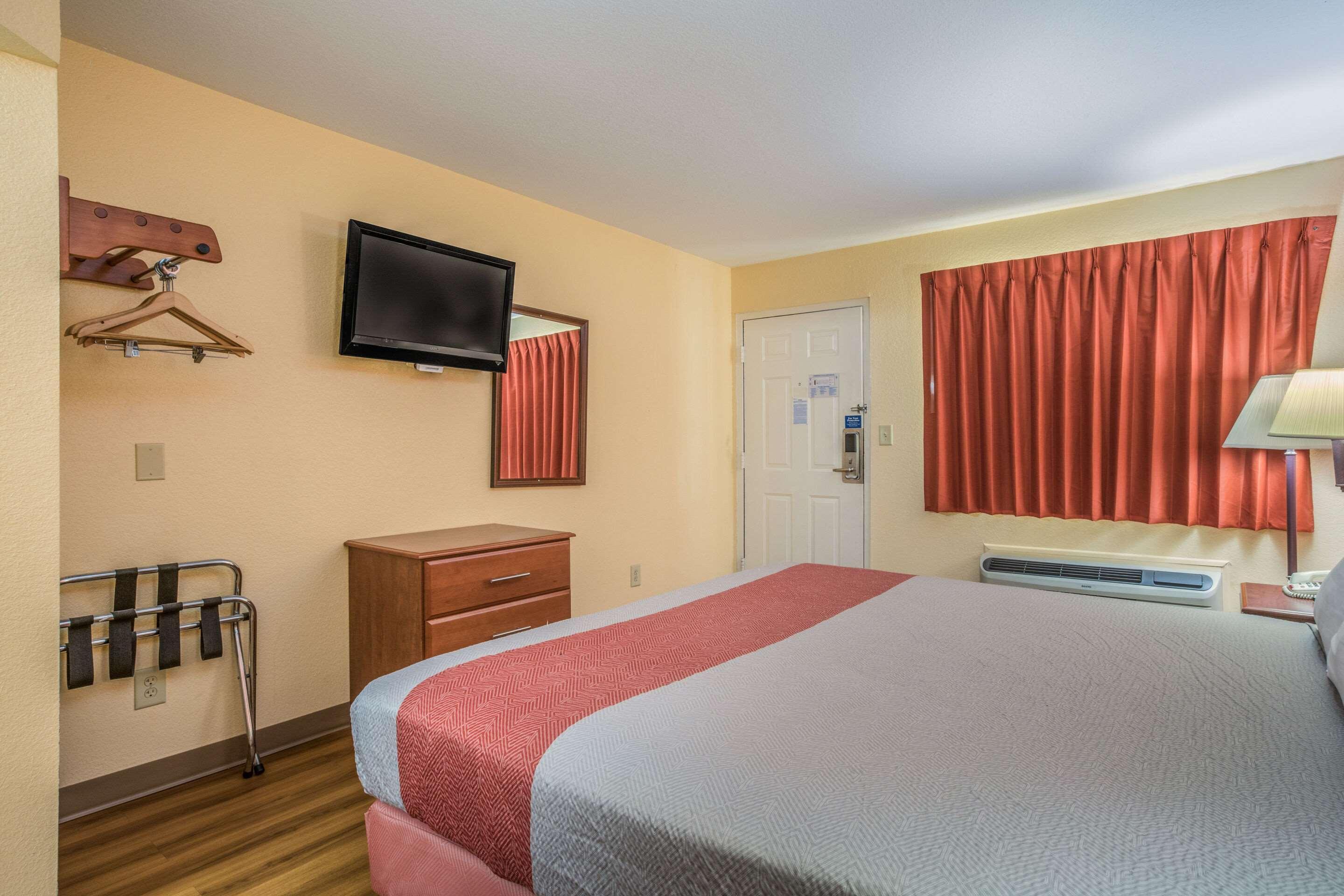 Rodeway Inn & Suites Macon Exterior foto