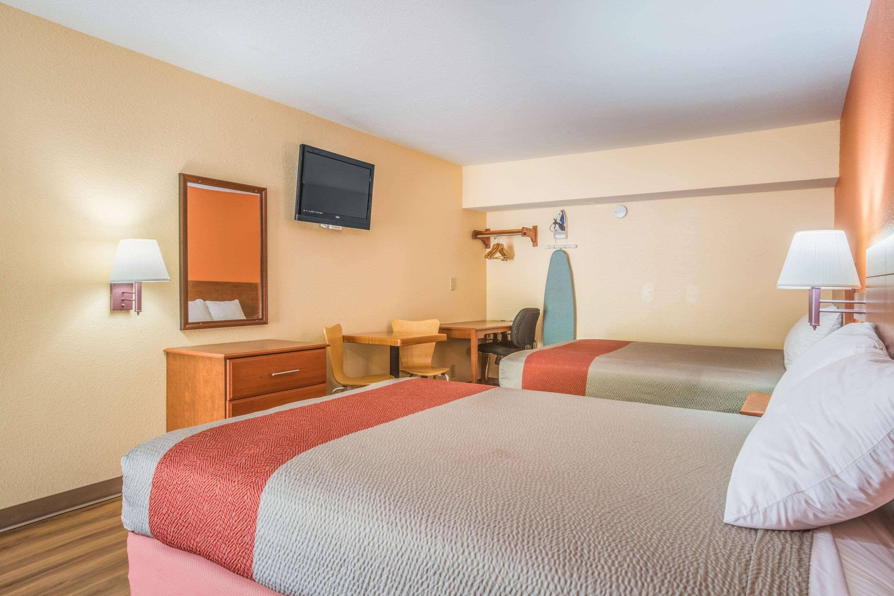 Rodeway Inn & Suites Macon Exterior foto