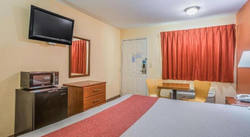 Rodeway Inn & Suites Macon Exterior foto