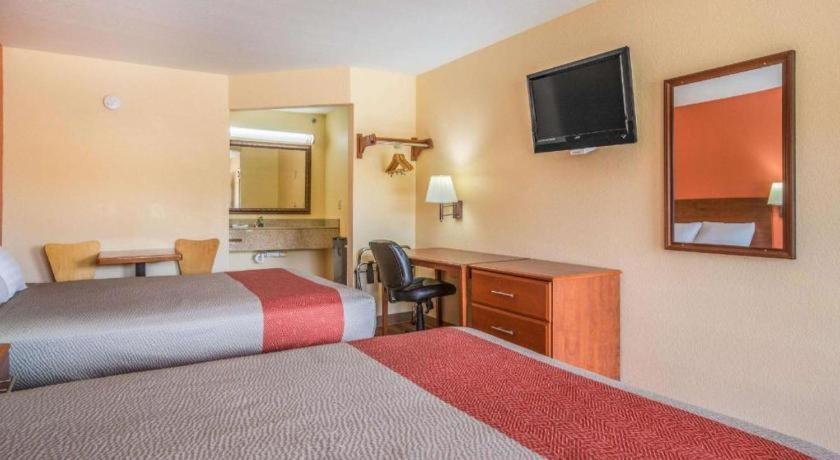 Rodeway Inn & Suites Macon Exterior foto